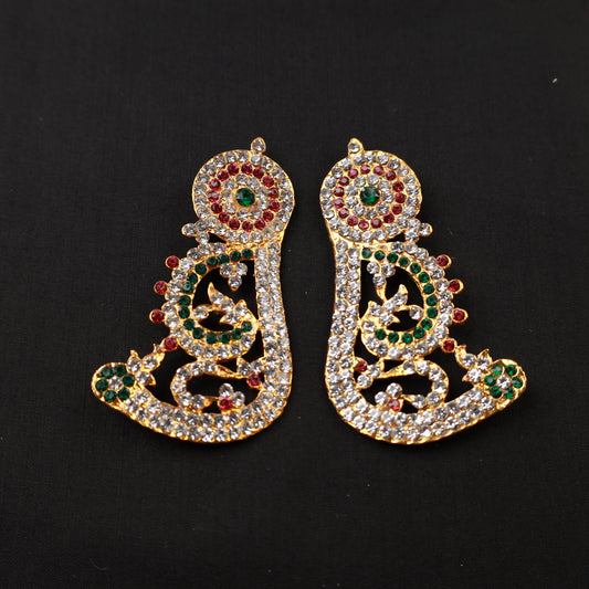 ದೈವಿಕ ವಿಗ್ರಹದ ಅಲಂಕಾರಕ್ಕಾಗಿ ಕರ್ಣಪತಾಕಂ ಅಮ್ಮನ್