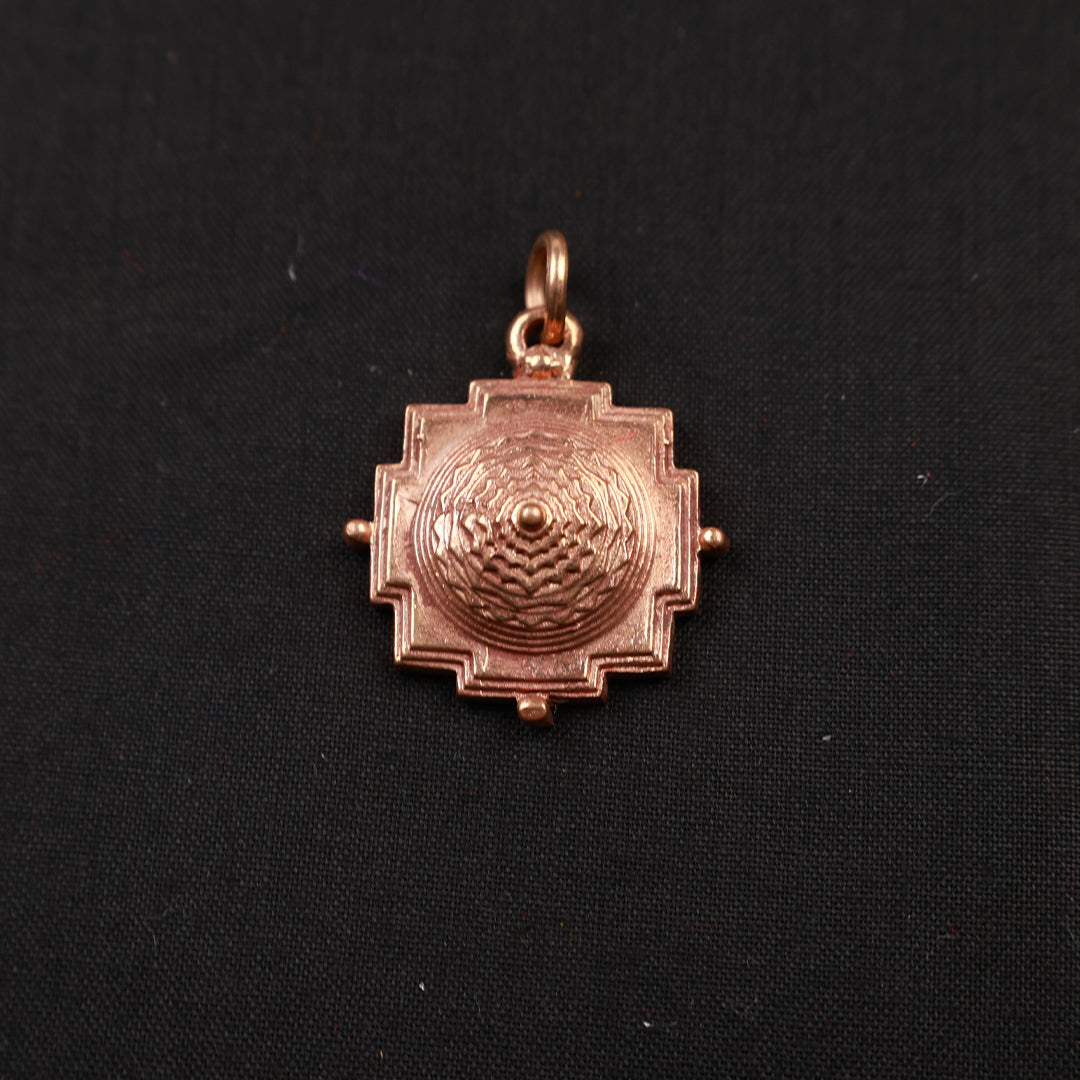Panchaloga Meru Dollar