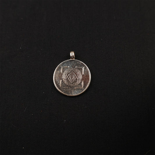 Amman Standing Dollar