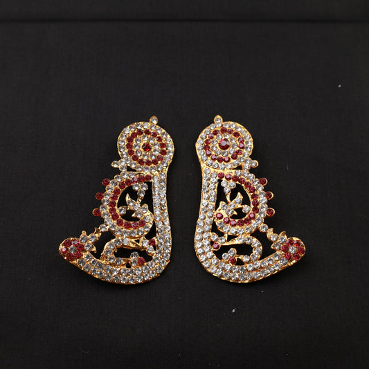 ದೈವಿಕ ವಿಗ್ರಹದ ಅಲಂಕಾರಕ್ಕಾಗಿ ಕರ್ಣಪತಾಕಂ ಅಮ್ಮನ್