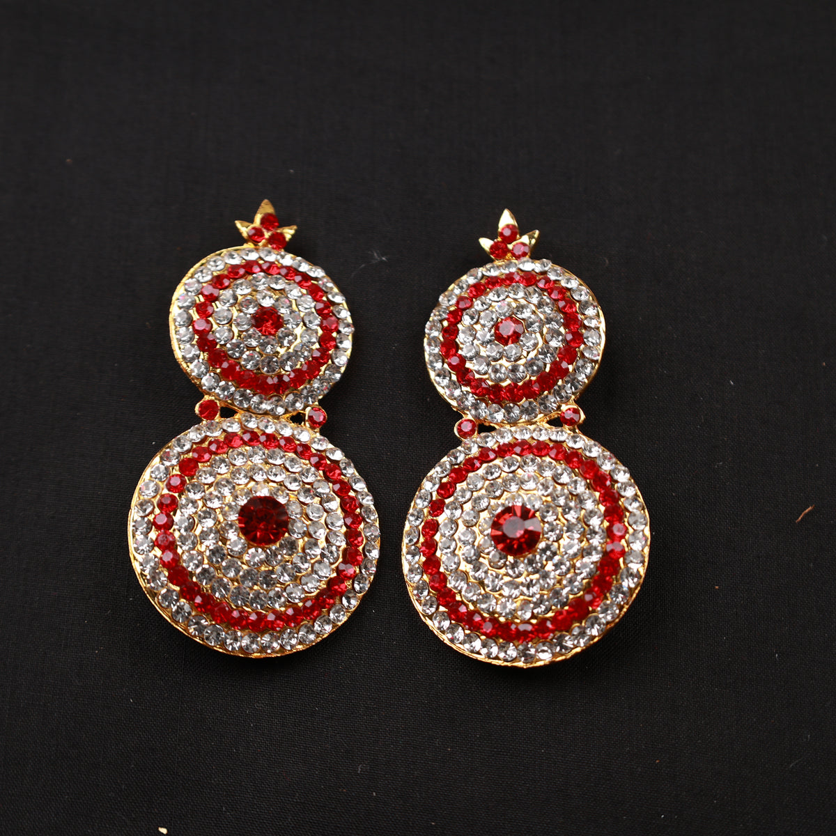 ಪವಿತ್ರ ಕರ್ಣಾಭರಣಕ್ಕಾಗಿ ಪೆರುಮಾಳ್ ಕರ್ಣಪಥಕಮ್