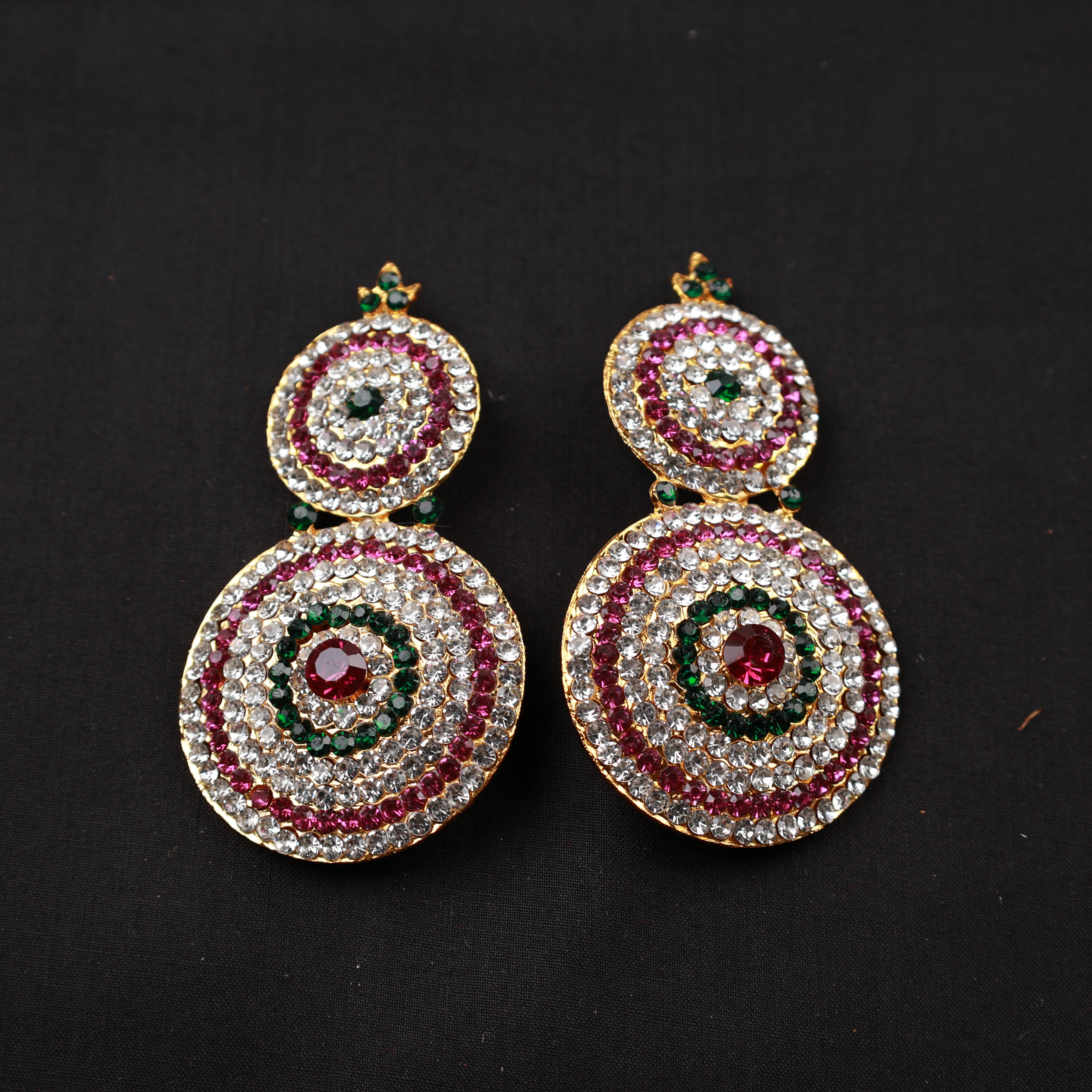 Karnapathakam Perumal for Divine Ear Ornament