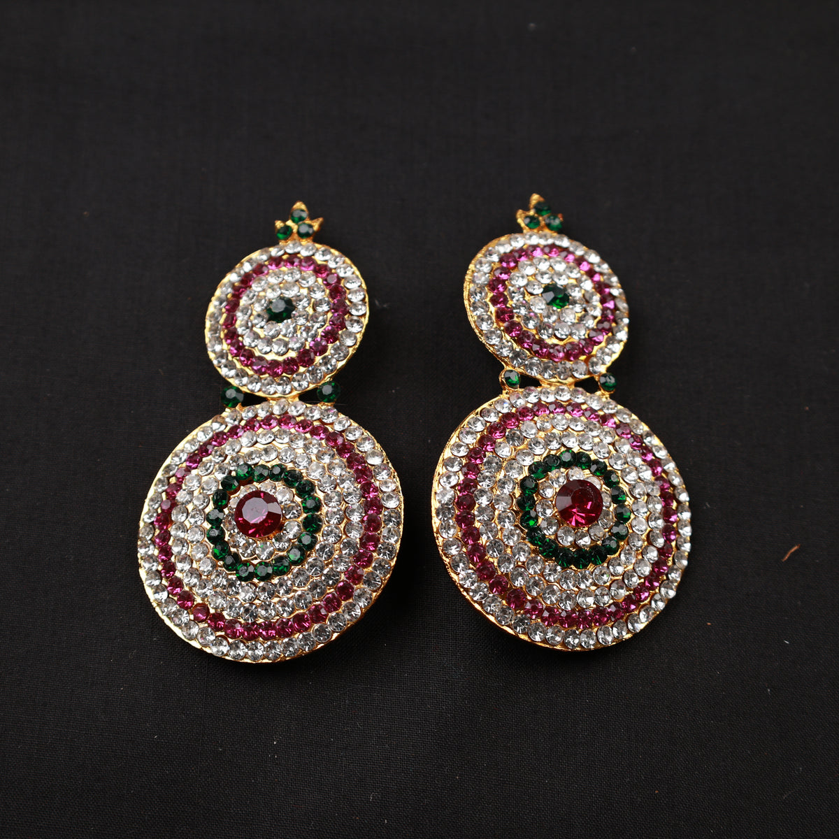 ಪವಿತ್ರ ಕರ್ಣಾಭರಣಕ್ಕಾಗಿ ಪೆರುಮಾಳ್ ಕರ್ಣಪಥಕಮ್