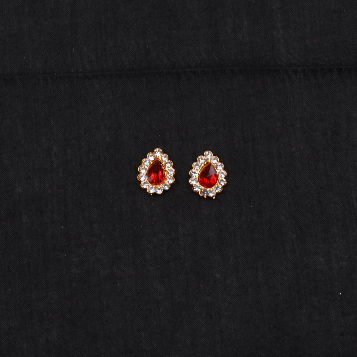 Round Pottu Setof2 Oval for Deity Alankaram