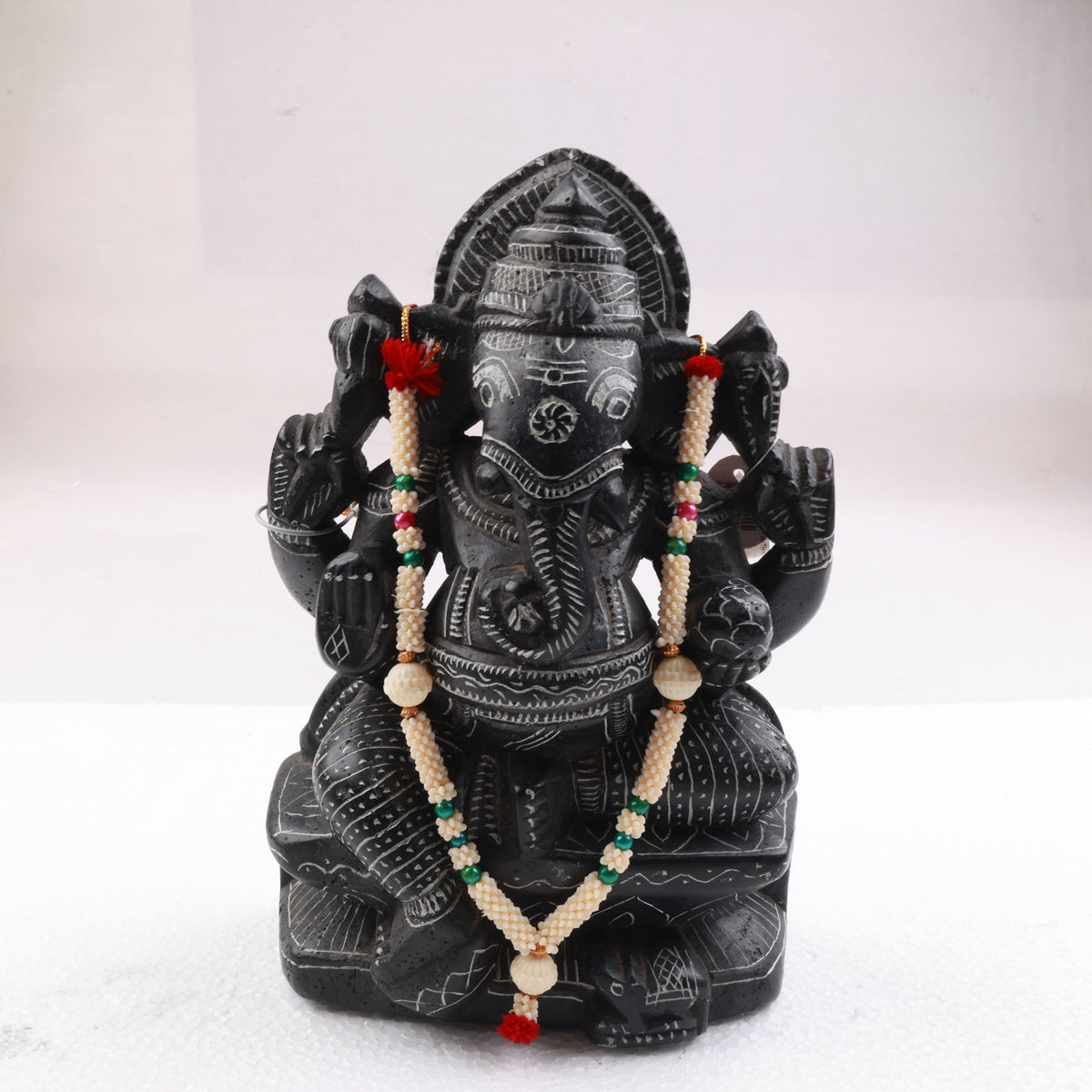 ದೇವರಿಗೆ ಅಲಂಕಾರಕ್ಕಾಗಿ ಮಣಿಗಳ ಮಾಲೆ 9 ಇಂಚು
