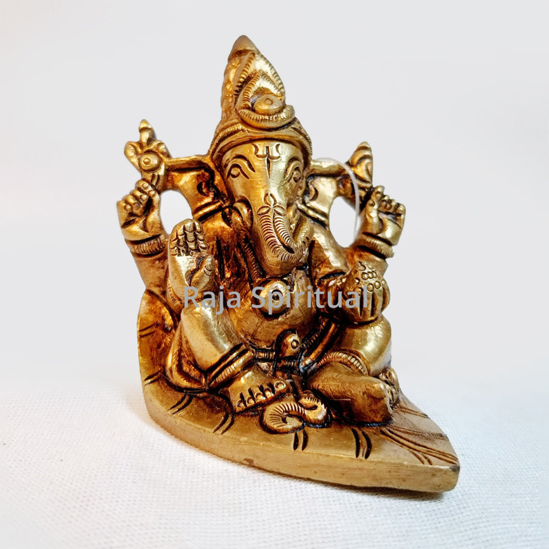 Ganesh in Leaf 3"