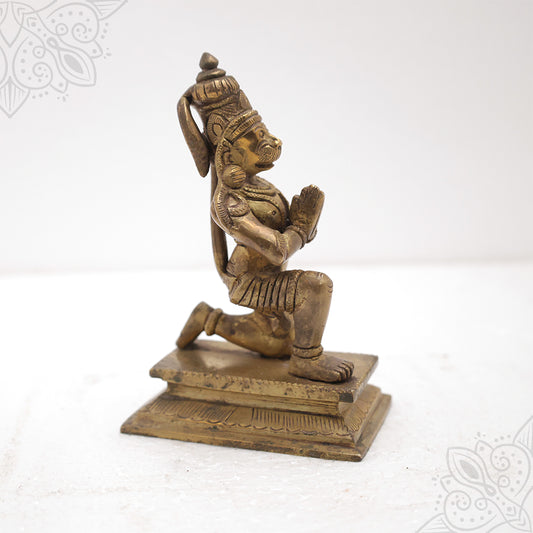 Hanuman Sitting