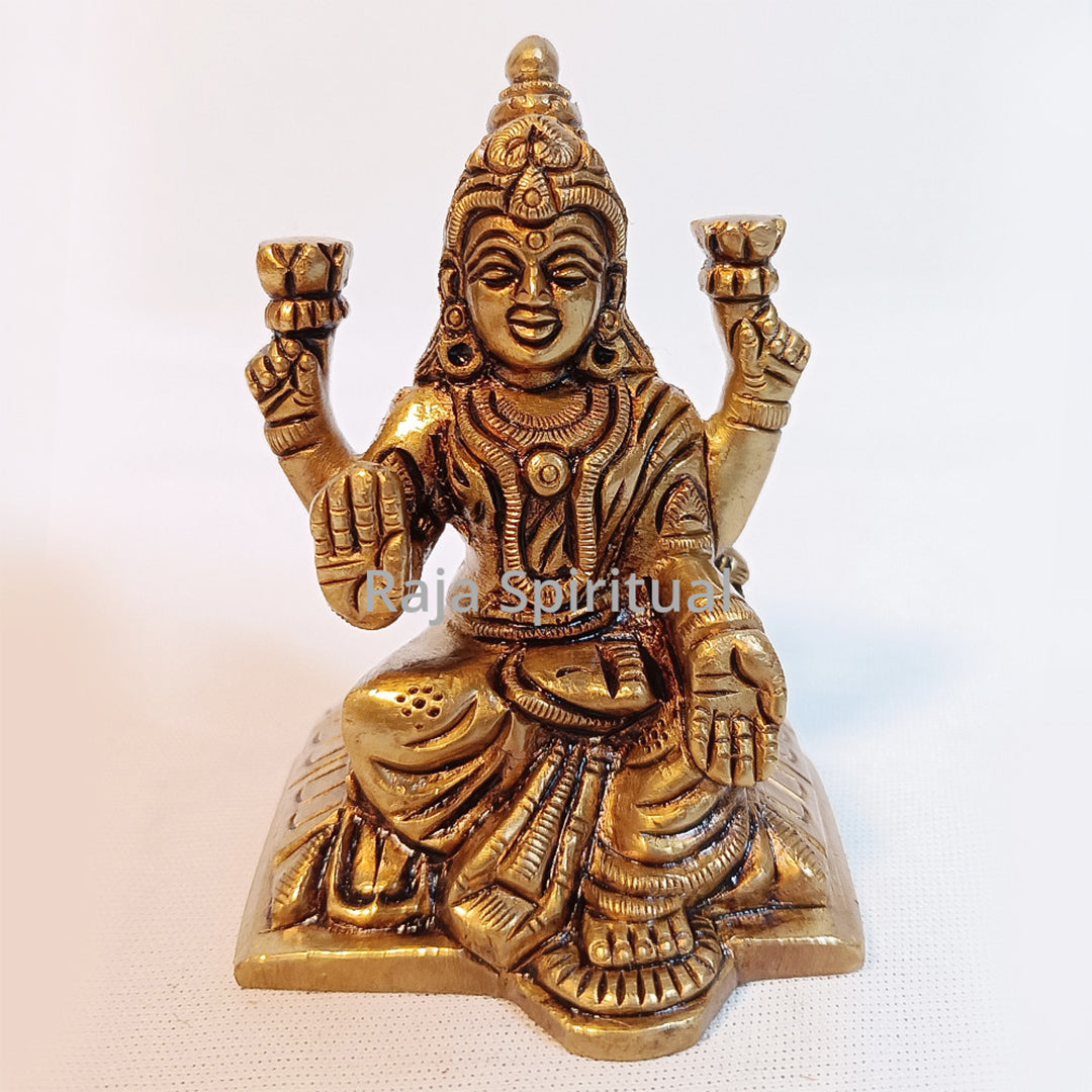 Lakshmi Seated 3.5"