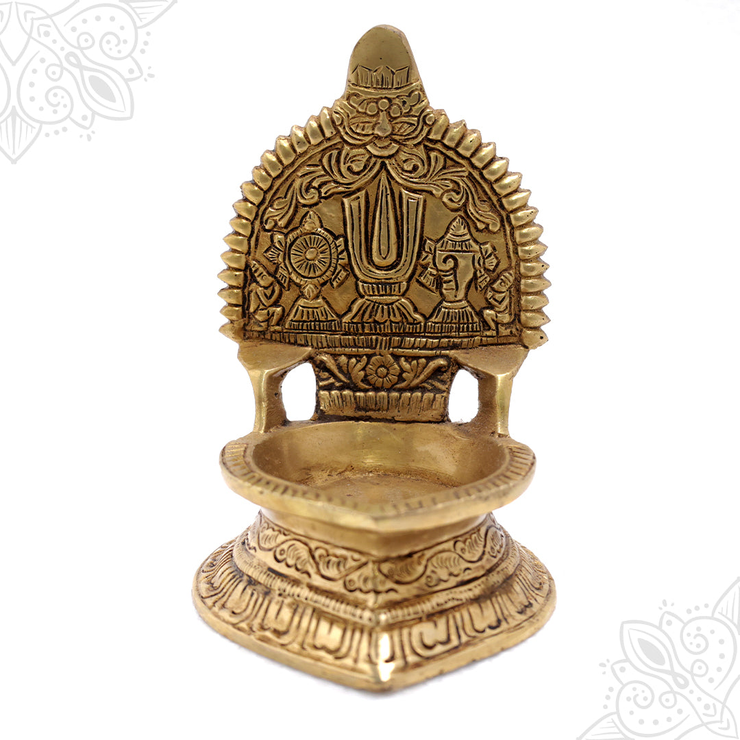 Namam Sangu Chakram Vilaku