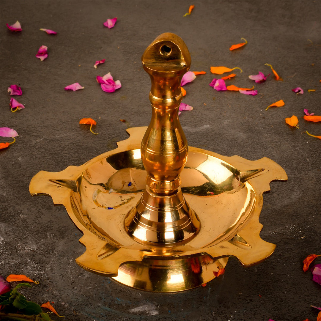 Thongu Vilaku Less Weight