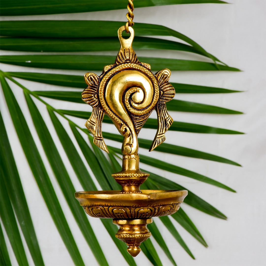 Thongu Vilaku - Sangu Fancy Design