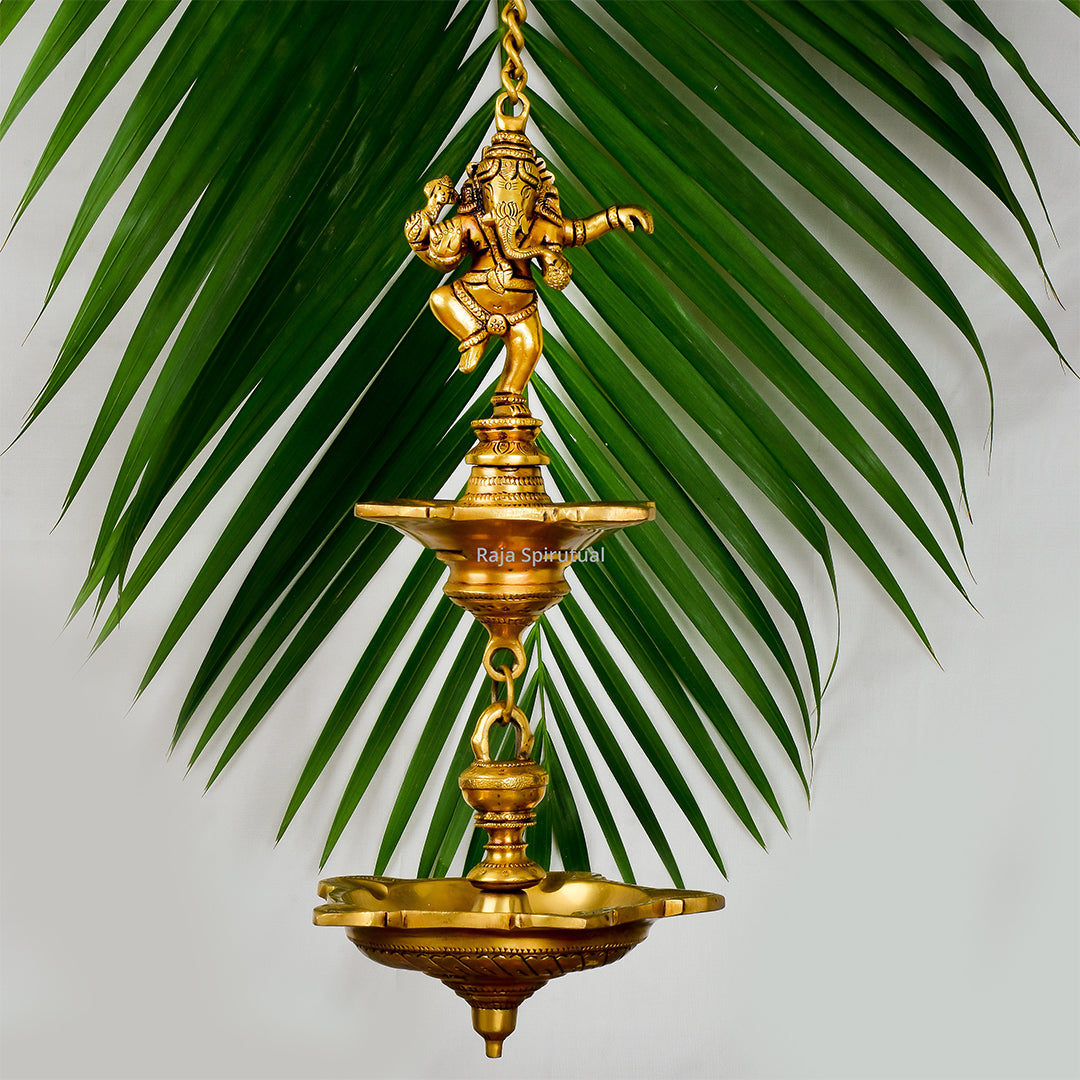 Thongu Vilaku - Vinayagar Design